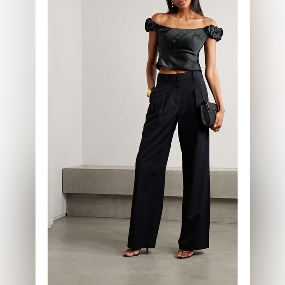 LOVESHACKFANCY
Ileana off-the-shoulder cropped pleated satin top - Picture 2 of 6